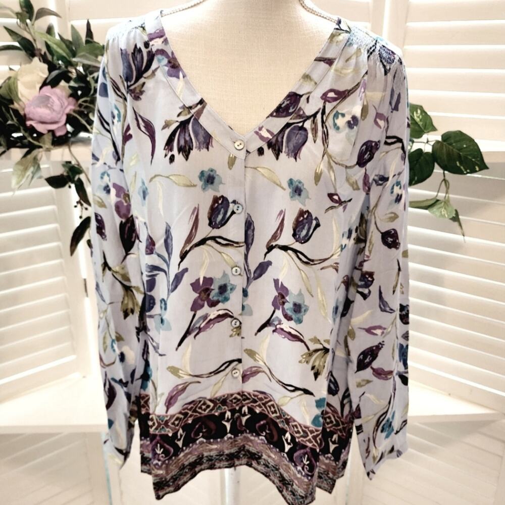 J.JILL LIGHT BLUE FLORAL BUTTON DOWN BLOUSE SIZE LARGE